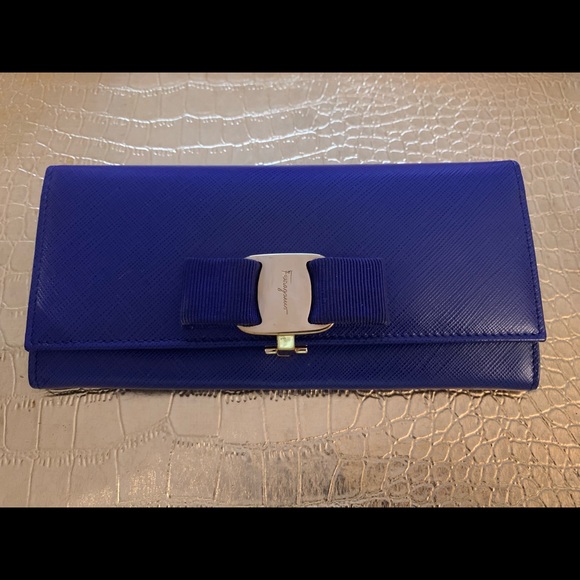 Ferragamo Wallet - Picture 1 of 1